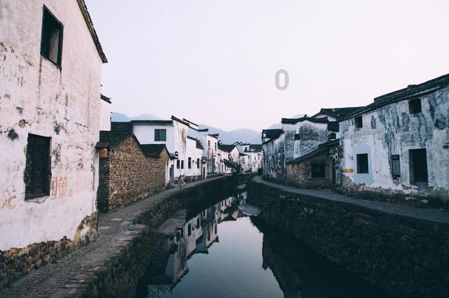 跳跃的木偶